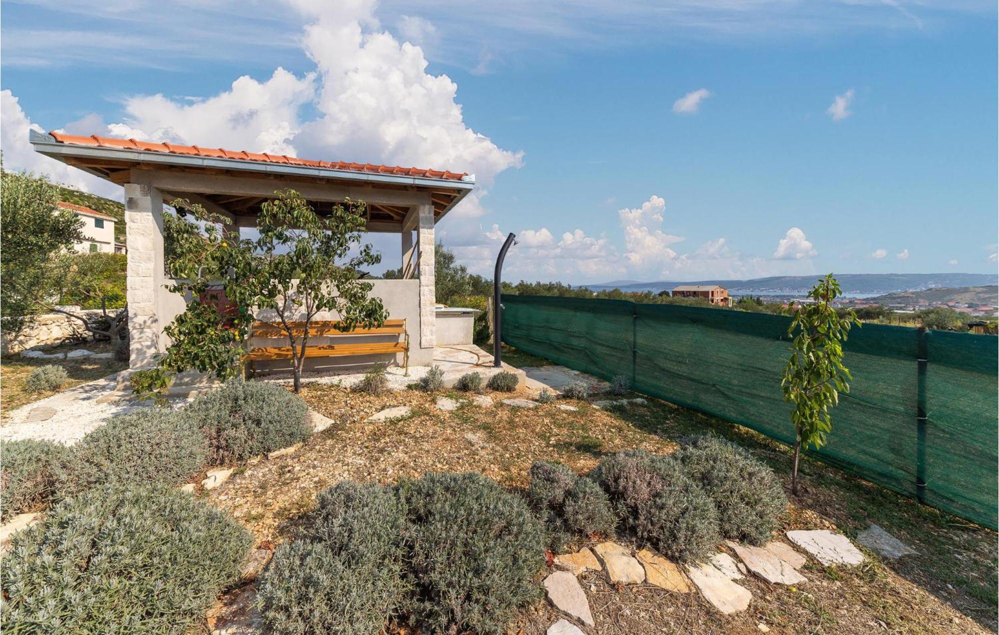 Gorgeous Home In Kastel Stafilic With Wifi Exterior foto