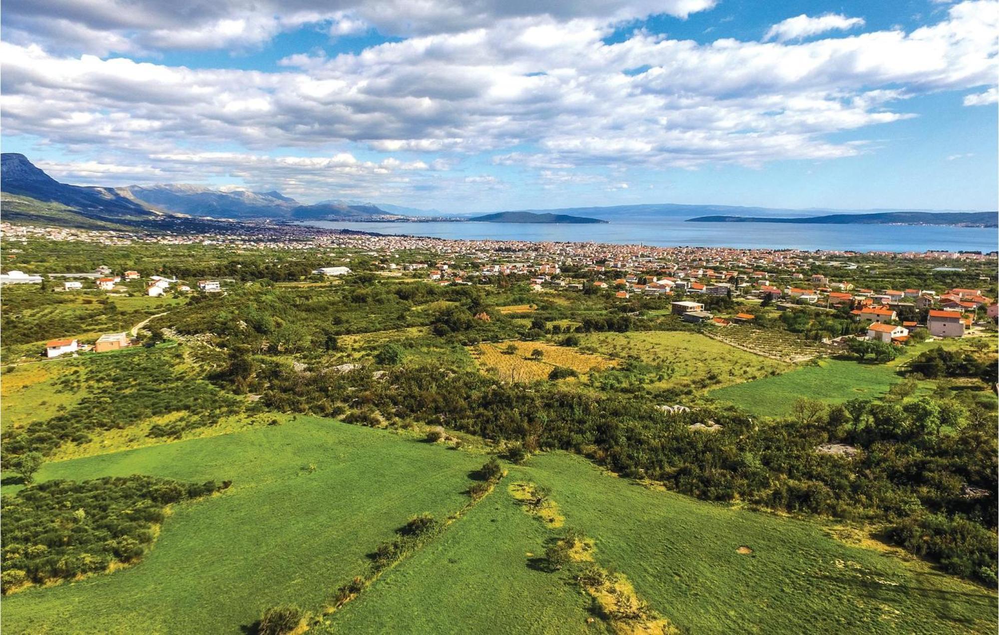 Gorgeous Home In Kastel Stafilic With Wifi Exterior foto