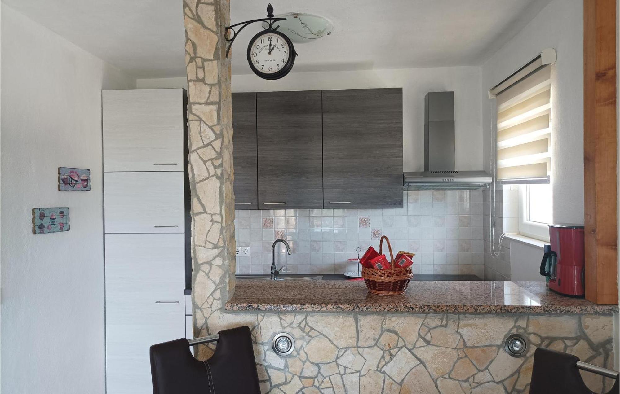 Gorgeous Home In Kastel Stafilic With Wifi Exterior foto